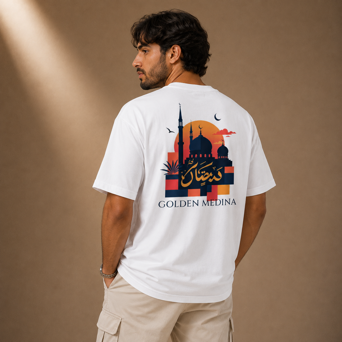 T-shirt - Golden Medina